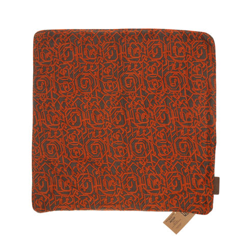 50x50 Seidenkissenbezug in Hellgrau und Dunkelgrau mit farbenfrohem orientalischem Ethno-Muster im Vintage-Boho-Stil, indischer Sari-Kissenbezug