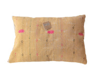 Unique sari pillowcase 60x40 in patchwork of gray, off-white and dusty pink with colorful Indian patterns in boho/vintage style (sari pillow)