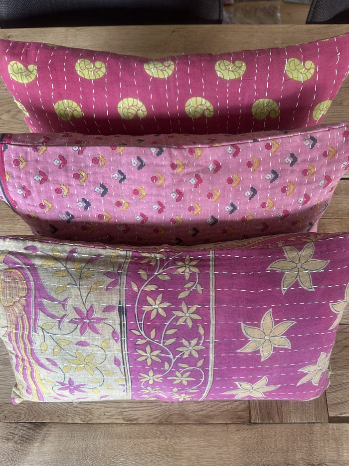 Kantha Trio 10 – 3 Sari pudebetræk 30×50 – Quote Copenhagen