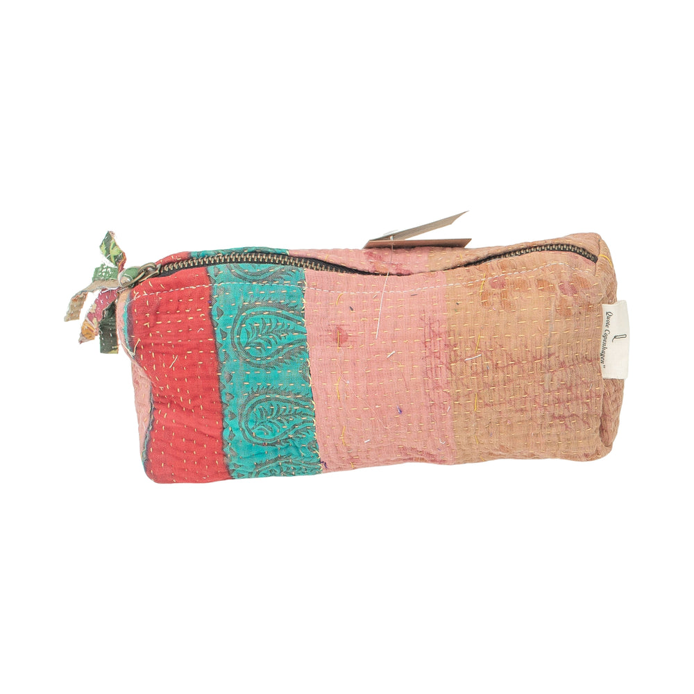 Fine Q Pouch Large, 17 × 12 cm, in peach, turquoise and red with a zip and coloured fabric panels.