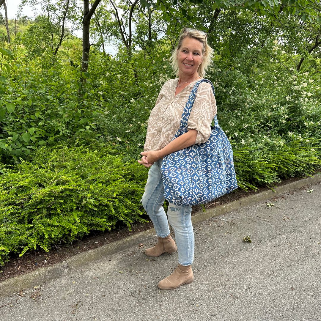 Vintage Pearl Beach Behind Horizon